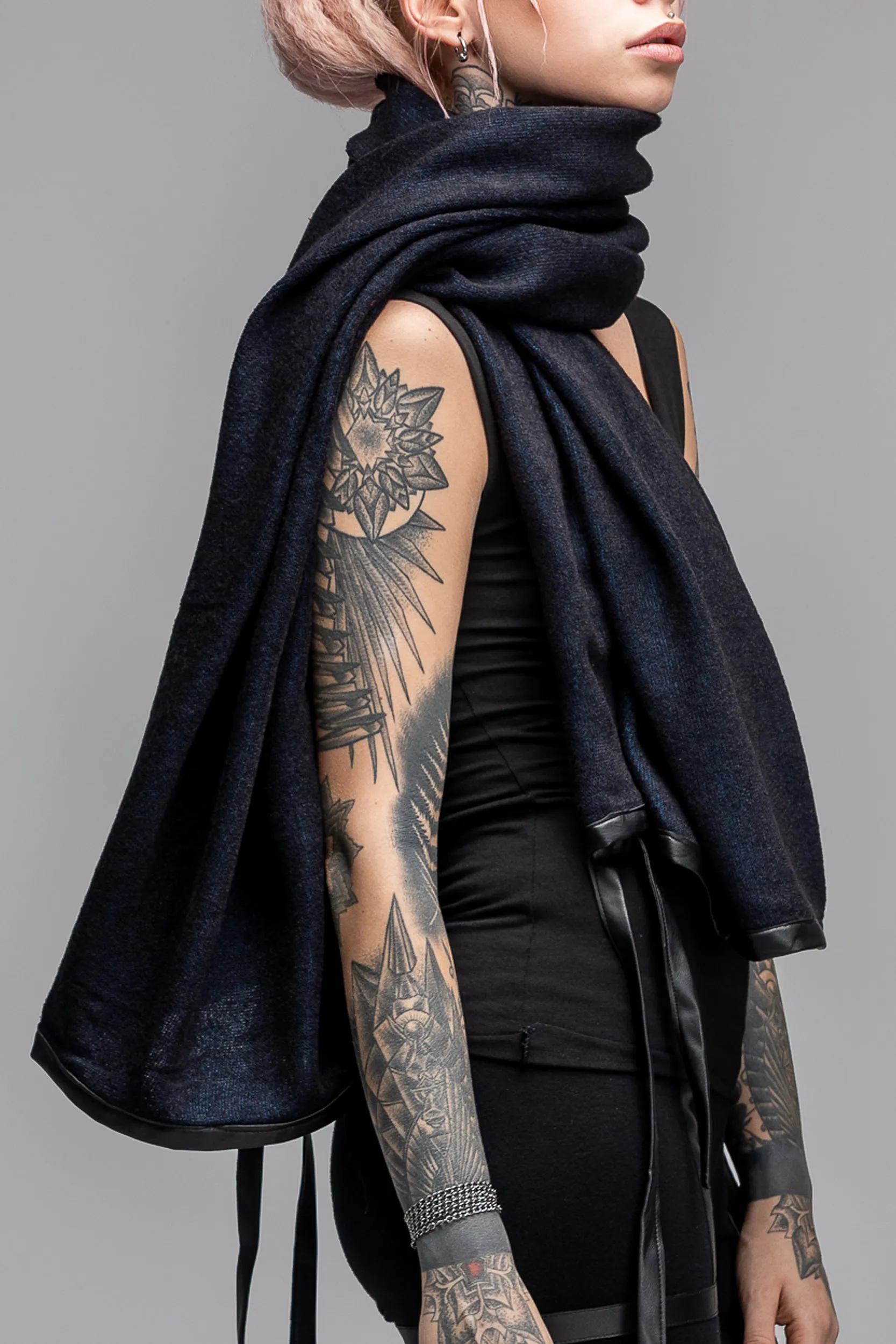 Black wool scarf with leather trim