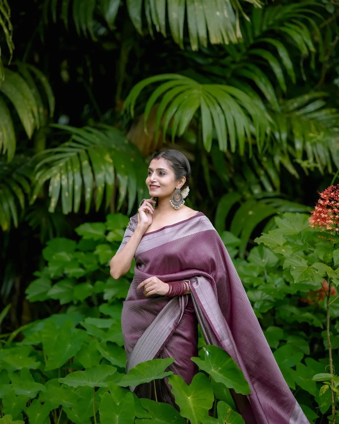 Desultory Brown Soft Kanjivaram Silk Saree With Diaphanous Blouse Piece