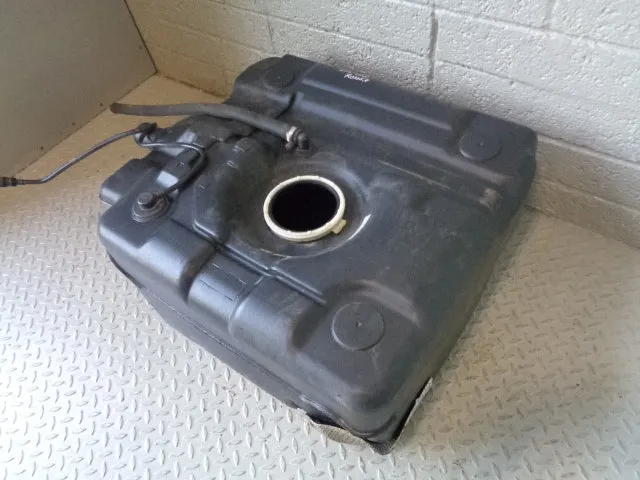 Discovery 2 Fuel Tank Plastic TD5 2.5 Diesel Land Rover 1998 to 2004