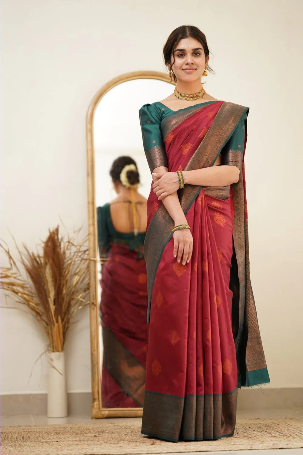 Fragrant Maroon Soft Silk Saree with Exuberant Blouse Piece