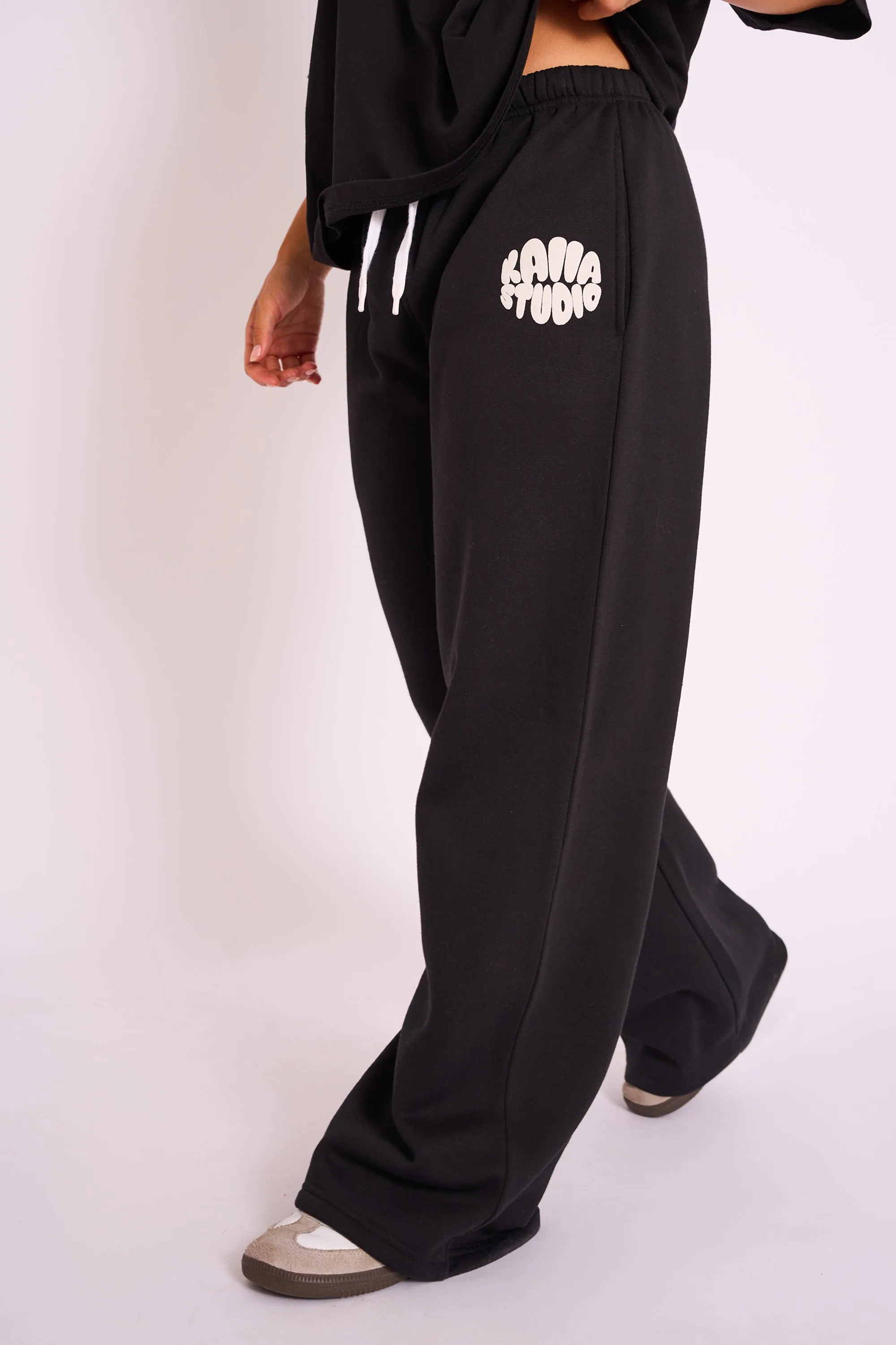 Kaiia Studio Bubble Logo Wide Leg Jogger Black