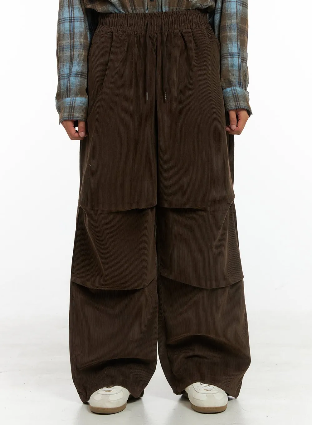 Men's Corduroy Pintuck Parachute Pants (Brown) IS419