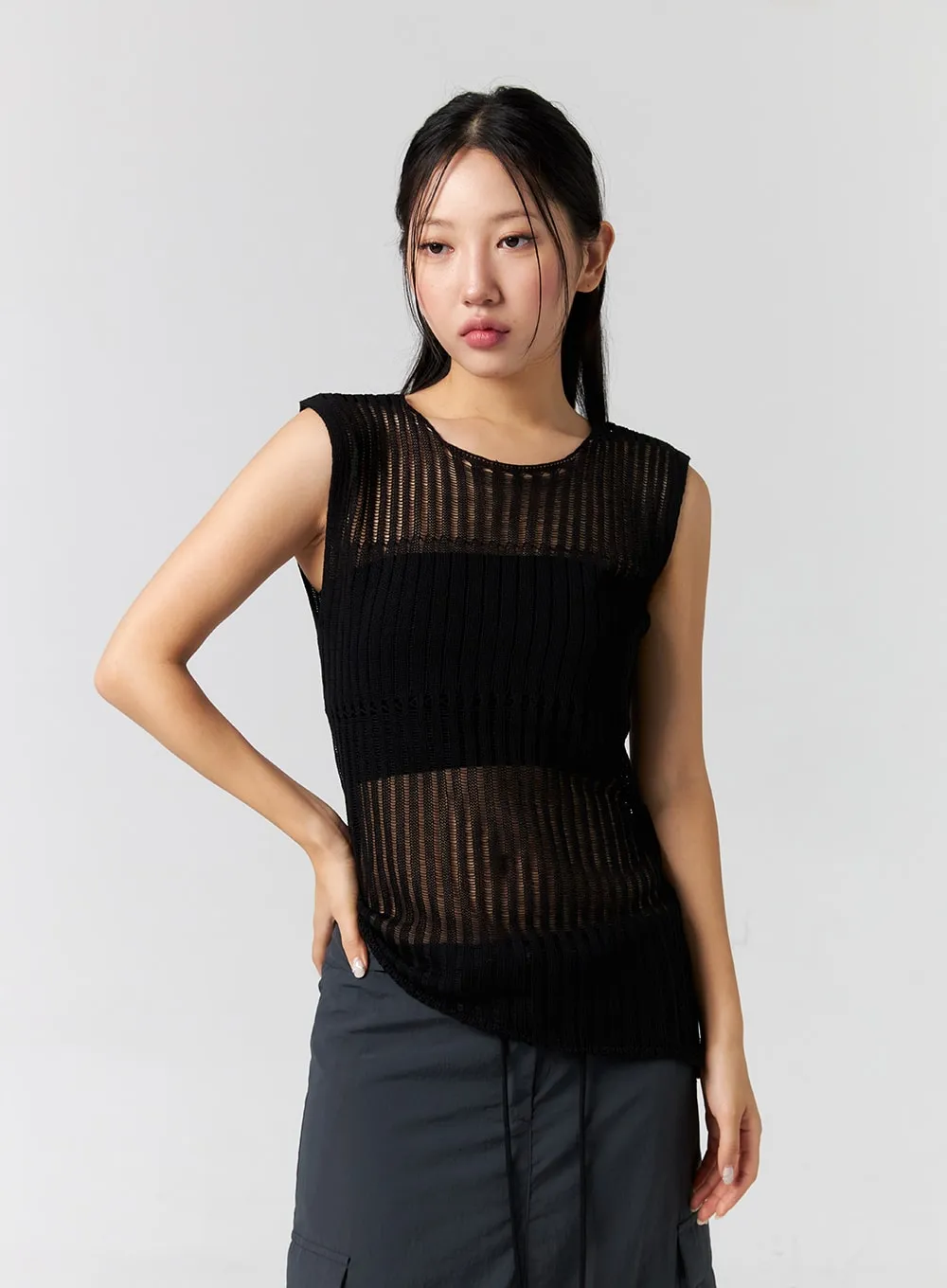 Sleeveless Mesh Knit Top CG304