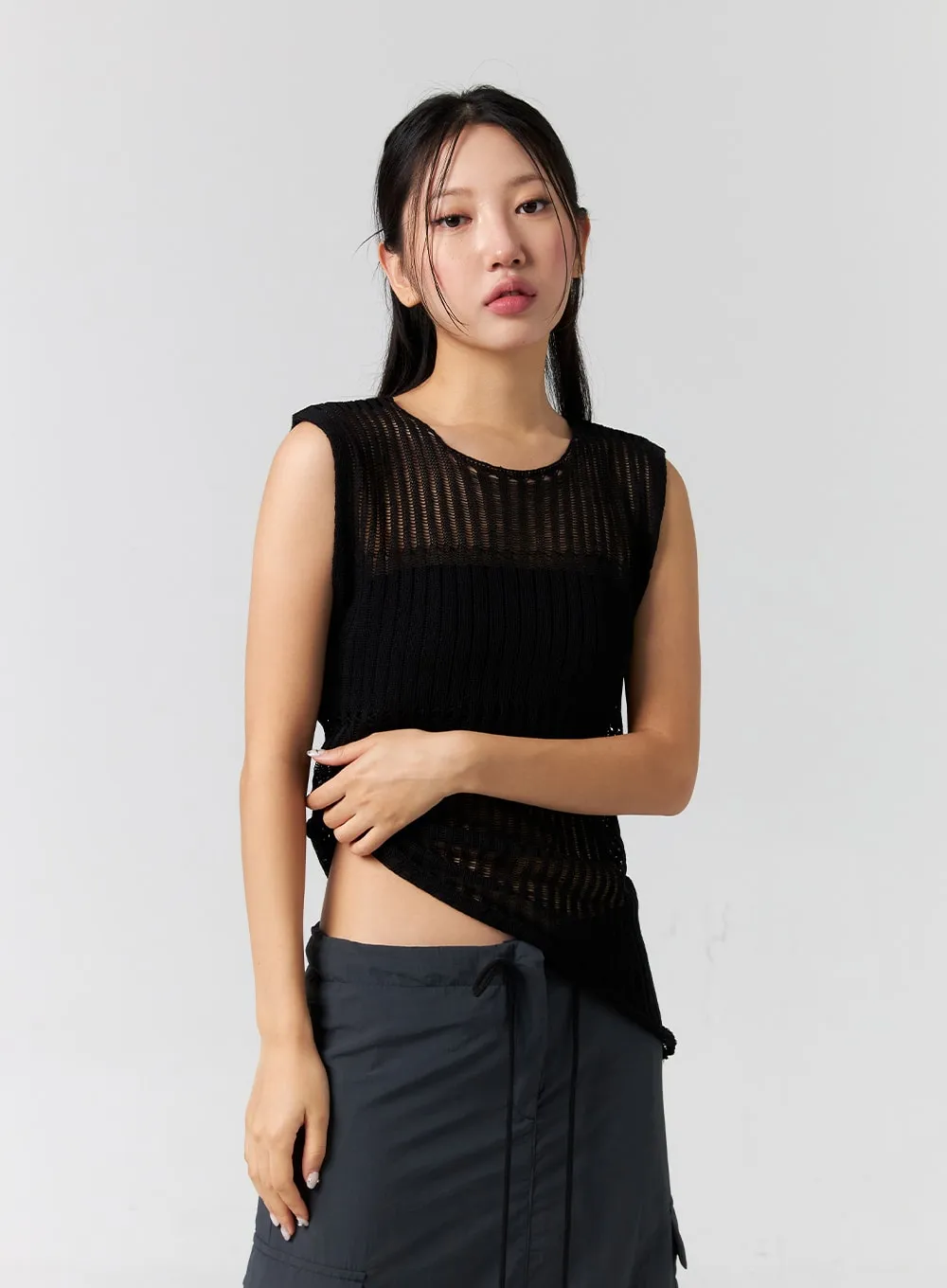 Sleeveless Mesh Knit Top CG304