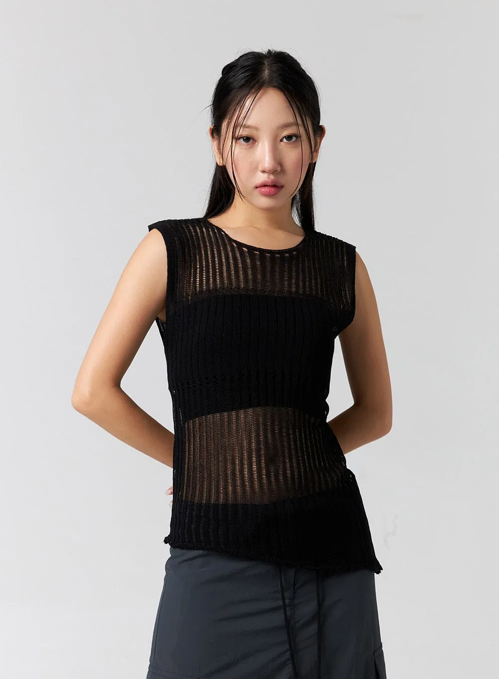 Sleeveless Mesh Knit Top CG304