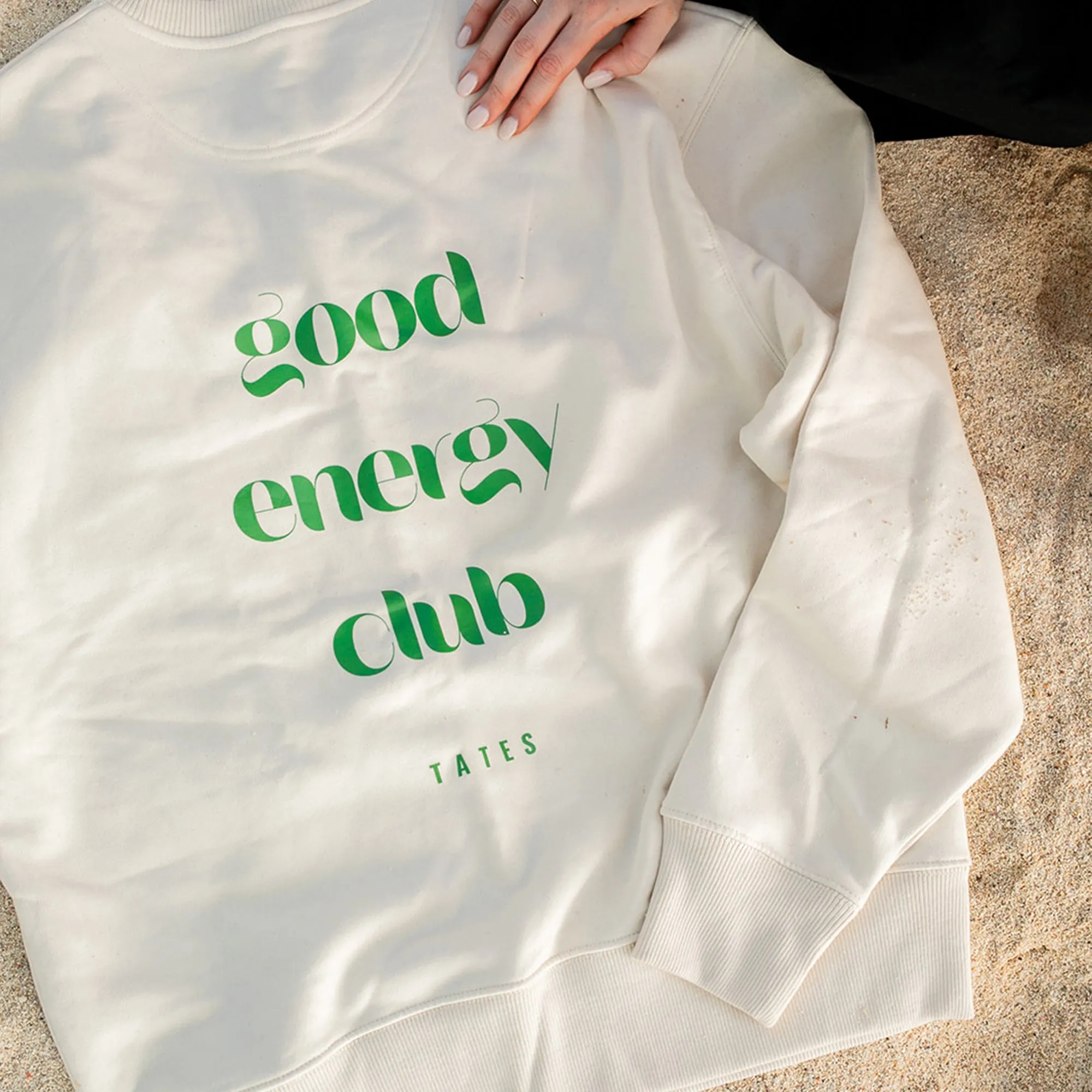 Sweater (Oversized) mit "Good energy club" Motiv